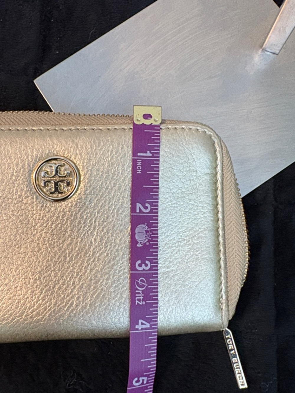 Tory Burch Metallic Gold Leather Zip Wallet - Picture 15 of 17